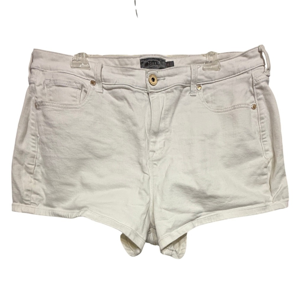 Torrid Womens White Denim Shorts Size 16 Stretch Five Pocket Mid Rise 15060330